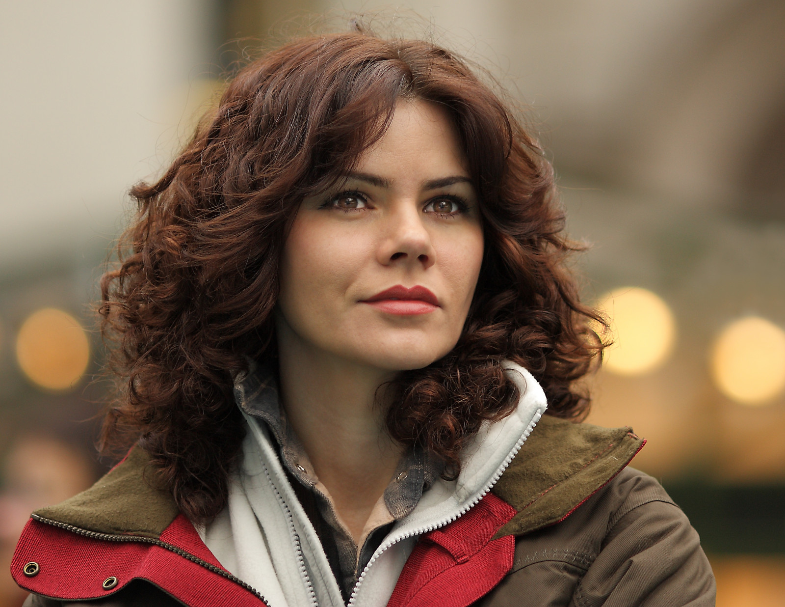 ansigt, rødhåret, model, portræt, brunette, rød, parkere, vinter, fotografering, læbestift, læber, mode, hår, næse, emotion, Person, hud, Manhattan, hoved, barn, pige, skønhed, smil, øje, kvinde, NewYork, dame, bryantpark, frisure, portrætfotografering, Photo shoot, brunt hår, ansigtsudtryk, tæt på, interaktion, canonef135mmf2lusm, Bayens, pjbayens, skater, skøjteløb, skøjtebane