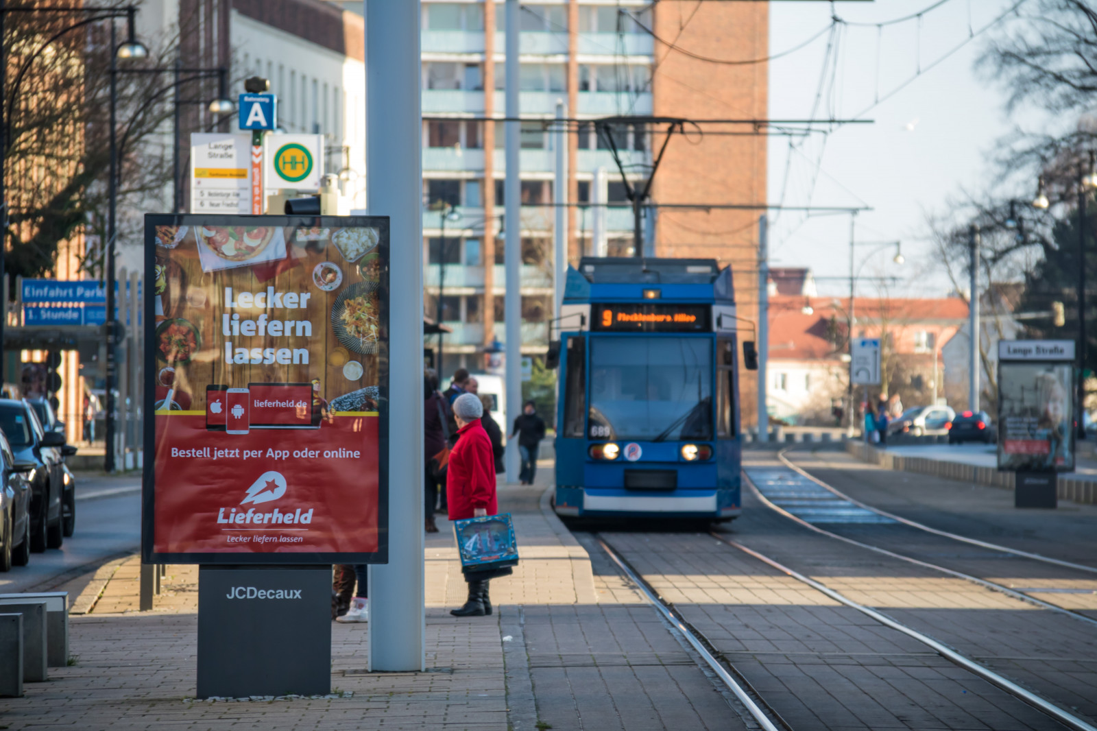 persone, strada, veicolo, strada, Turismo, Germania, tram, trasporto, pedone, centro, sp rvagn, Germania, deutschland, rostock, modello canoneos760d exif, geocountry, Marca fotocamera Canon, Geocity, modello di fotocamera canoneos760d, geostate, geolocalizzazione, Lente exif efs18200mmf3556is, apertura exif 56, exif fare canon, exif ISOSPEED 400, exif focalLength 175 millimetri, corsia, area urbana, area metropolitana, trasporto pubblico