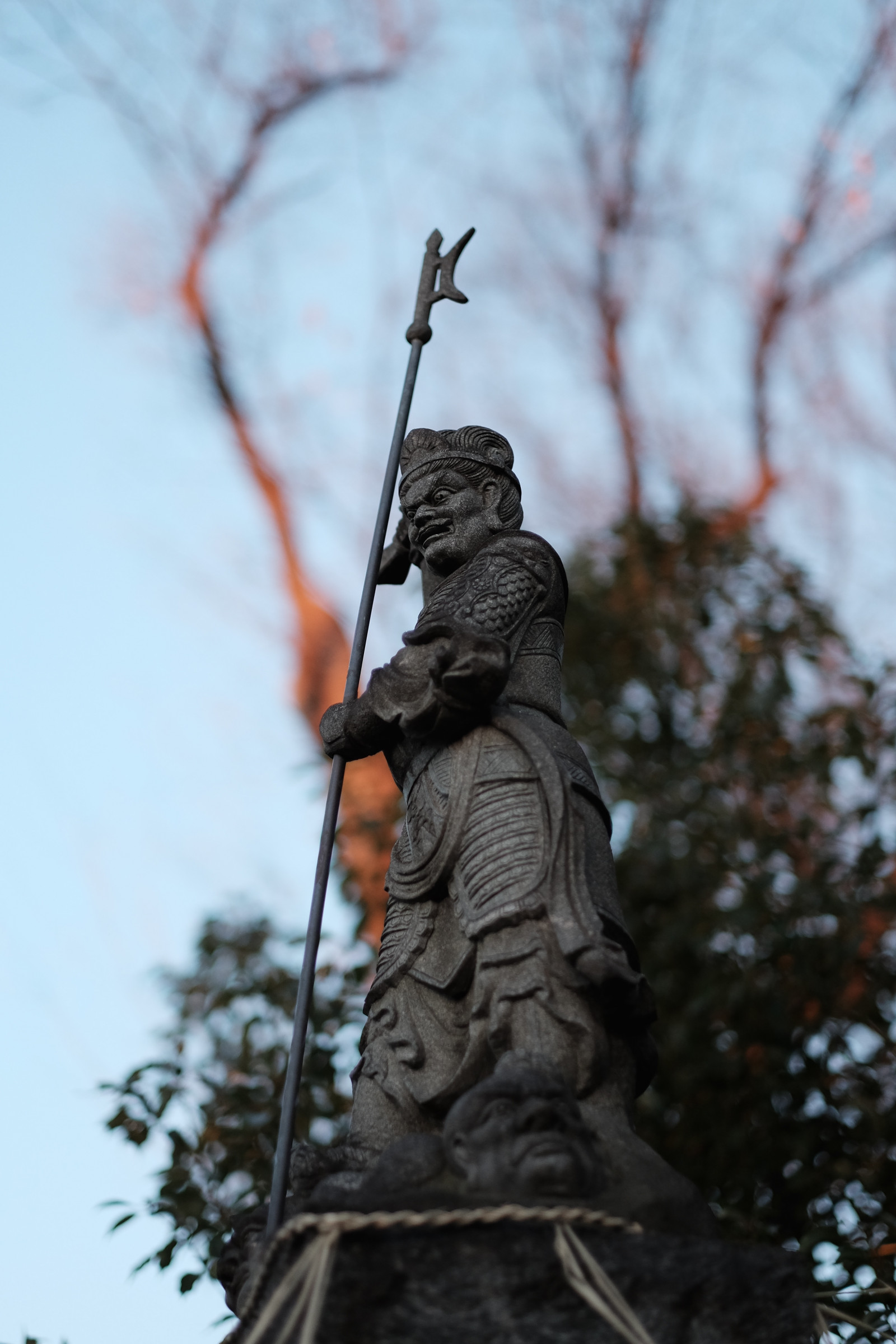 chrám, sníh, zima, sochařství, socha, jaro, Tokio, Fujifilm, památník, pamětní, UMĚNÍ, strom, sezóna, Fujinon, classicchrome, x, xf56mmf12r, xf56mm, XT1, Meguro, megurofudoson, dřevina