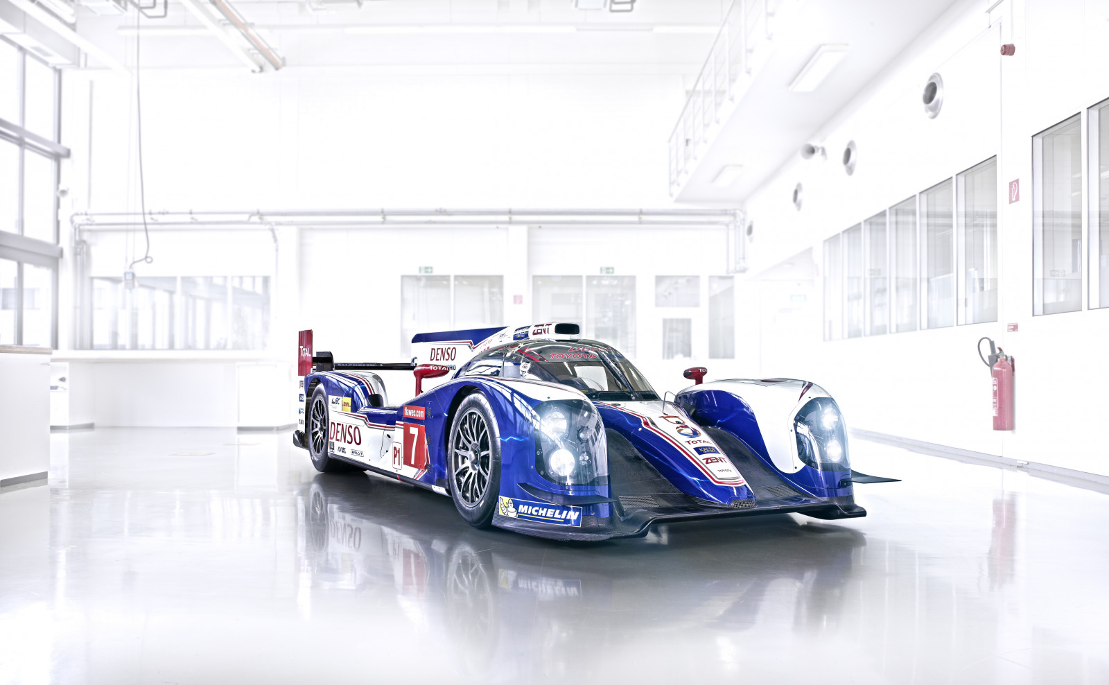 auto, vozidlo, Toyota, sportovní auto, 2013, netcarshow, netcar, obrázky vozidel, photo auto, superauto, TS030 Hybrid, pozemní vozidla, automobilového designu, závodní auto, automobil make, model auta, závodiště, open auto kola, sportovní prototyp, formule jedno auto