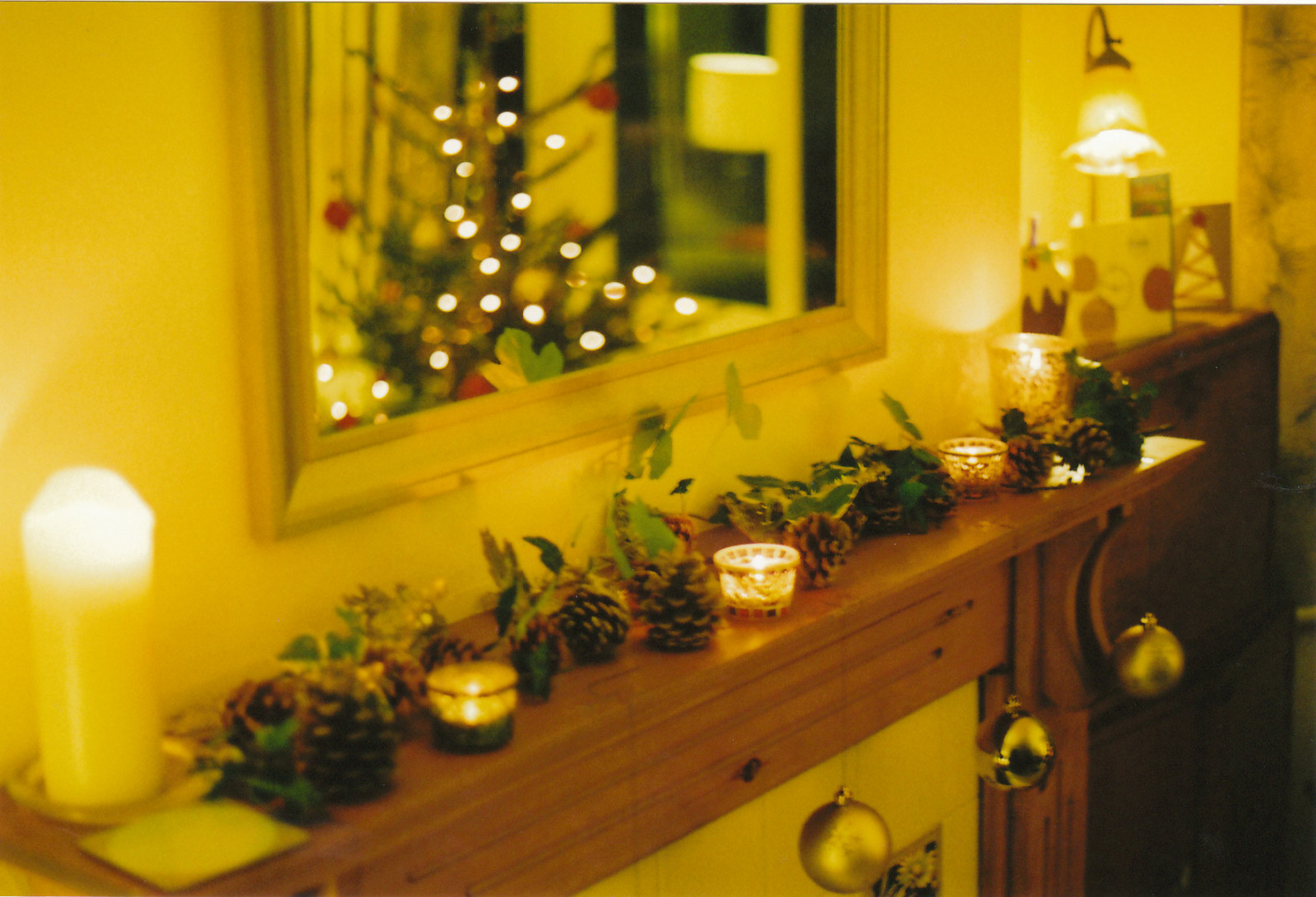 žlutý, vánoční dekorace, domů, Vánoce, osvětlení, Vzhled interiéru, výzdoba, květ, floristika, stůl, Dovolená