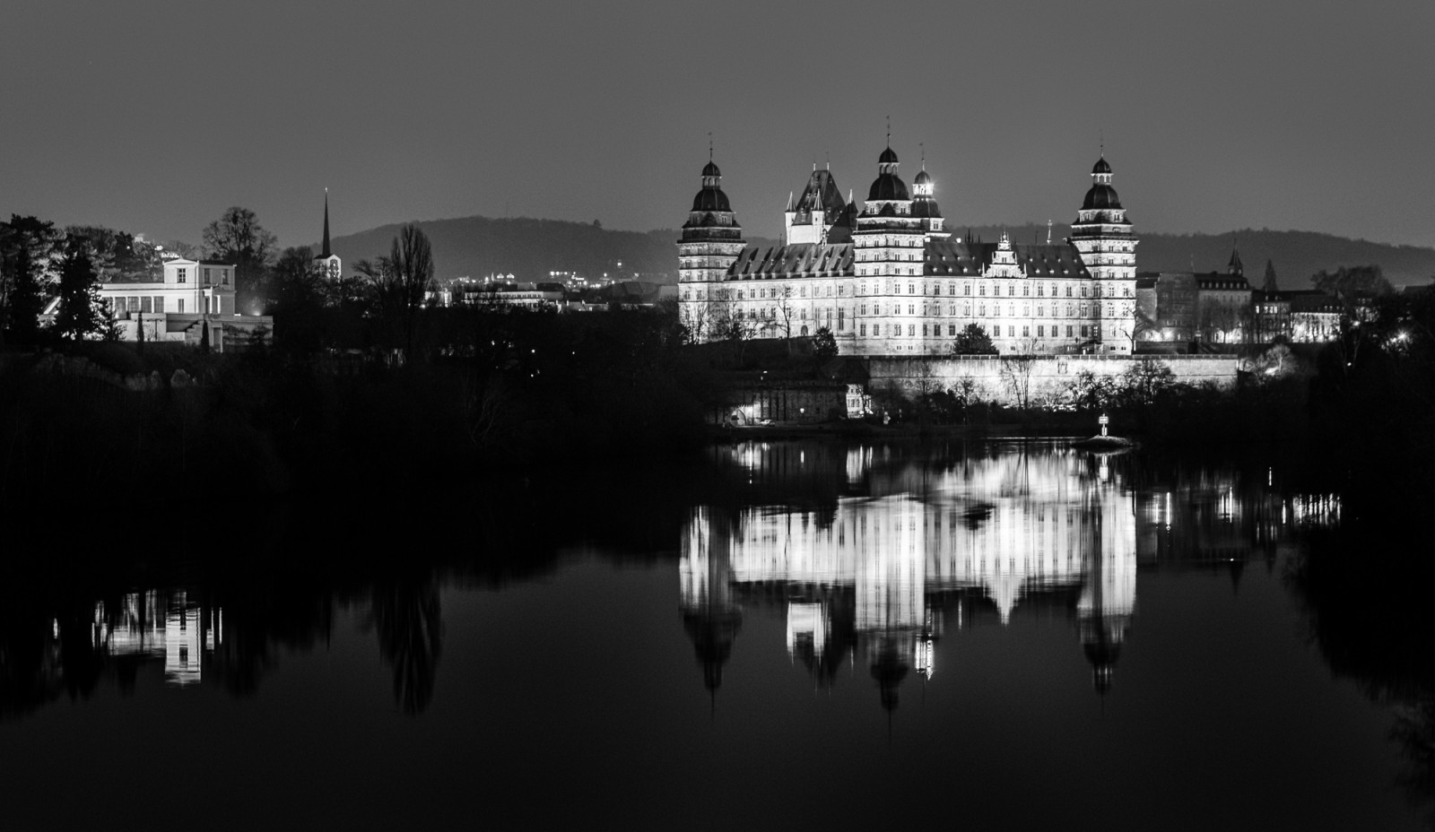 světlo, bílý, Černá, odraz, hrad, voda, noc, odrazy, řeka, Německo, bayern, deutschland, Bavaria, světla, wasser, Europa, Evropa, Nacht, hlavní, monochrom, Fluss, schwarz, Johannesburg, reflektion, aschaffenburg, nachts, reflektionen, Weis, Pompejanum, schwarzweis, Schlos