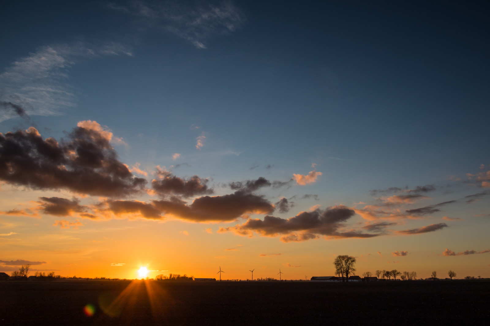 sollys, landskab, solnedgang, himmel, vej, solopgang, aften, morgen, Sol, horisont, atmosfære, skumring, Sky, daggry, himmel, solnedg ng, sk ne, landskabet, Moln, landsbygd, s dersl tt, landskap, exif model canoneos760d, geocountry, kamera gør kanon, geocity, kameramodel canoneos760d, geostate, geolocation, exif linse efs18200mmf3556is, exif gøre kanon, exif isospeed 100, exif focallength 18mm, exif åbning 90, VAG, efterglød, rød himlen om morgenen, meteorologisk fænomen