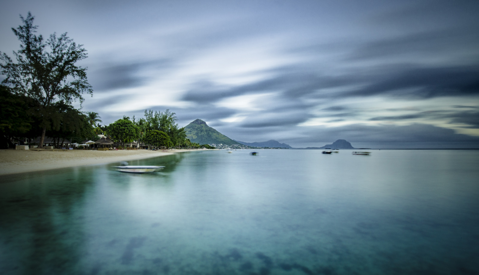slunečnímu záření, krajina, loď, moře, záliv, jezero, voda, Příroda, pobřeží, odraz, nebe, mraky, pláž, uklidnit, večer, ráno, pobřeží, řeka, filtr, horizont, atmosféra, Nikon, barca, Mauritius, nezakotvený, nd, dlouho, expozice, neutrální, hustota, mrak, strom, oceán, D7000, exposicion, larga, en, tropy, nádrž, Filtro, během dne, Flic, jezero, počítač tapeta, jev, miguel, vstupní, nd400, Bote, Neutra, densidad, vodní zdroje, castanys, Flac, Derivace, coastal and oceanic landforms