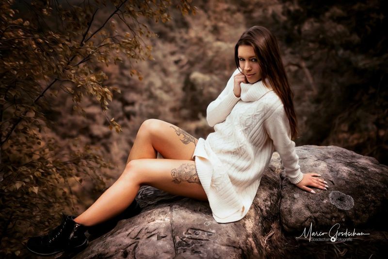 Marco Gosdschan,donne,tatuaggio,donne all'aperto,gambe,roccia