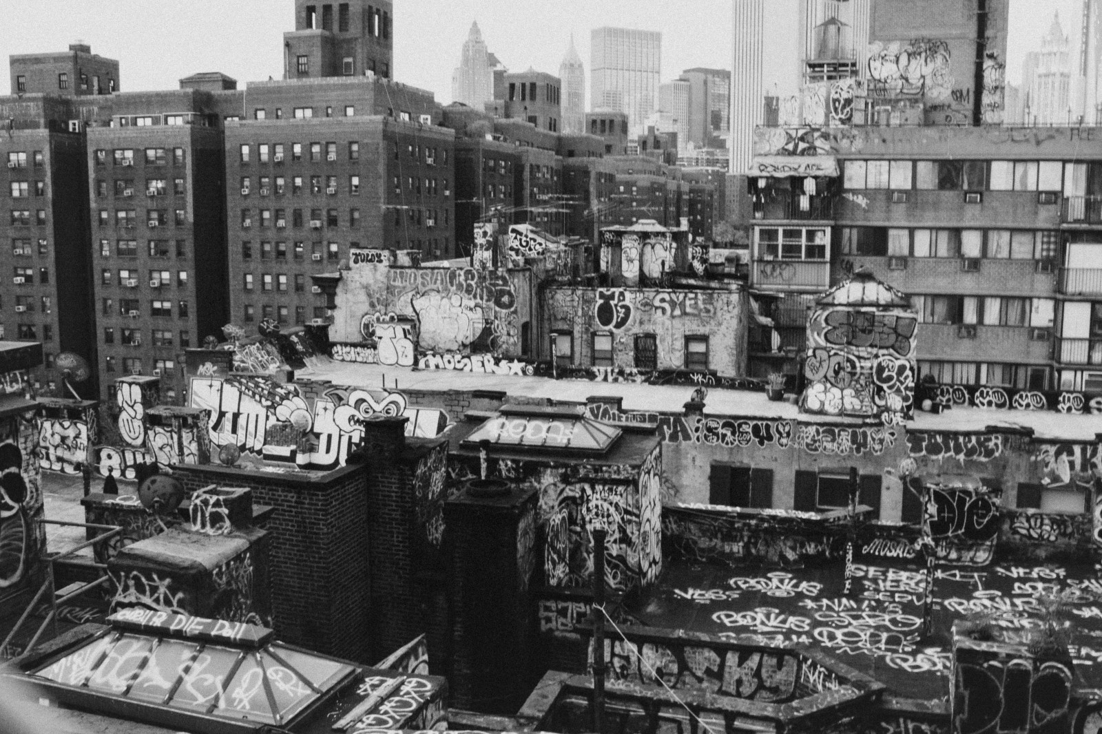 bianco e nero, area urbana, città, metropoli, paesaggio urbano, area metropolitana, fotografia in bianco e nero, costruzione, monocromo, centro, orizzonte, facciata