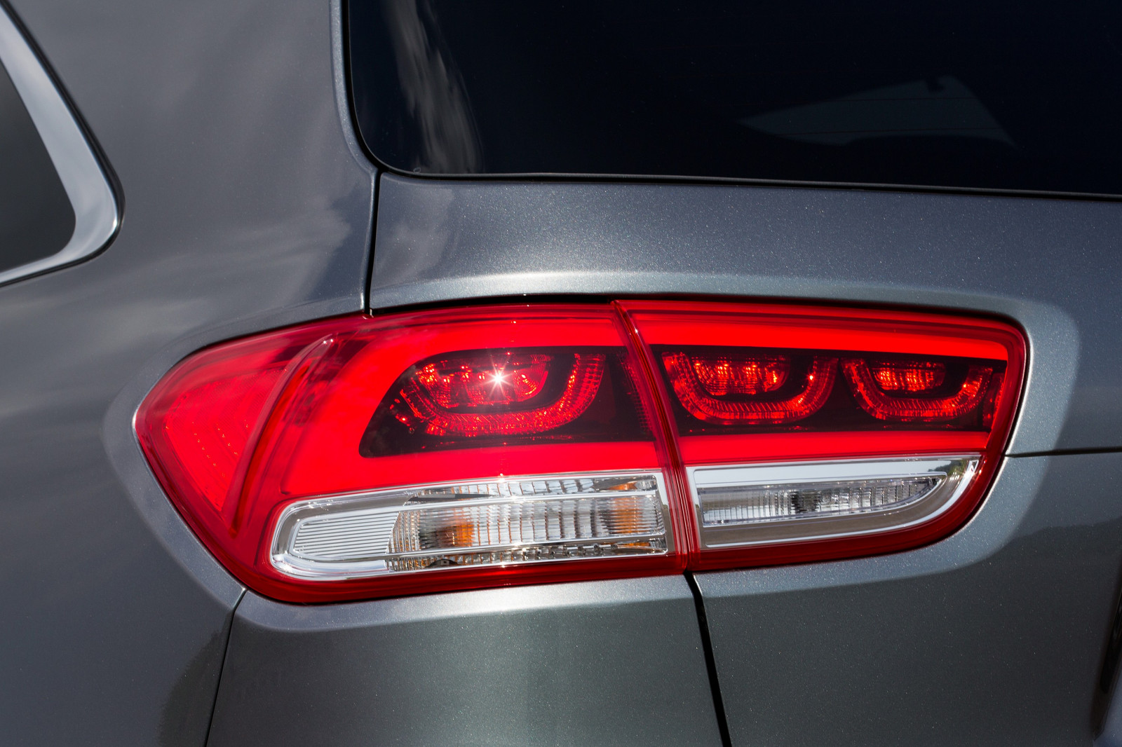 รถ, ยานพาหนะ, ซีดาน, Kia, netcarshow, netcar, ภาพรถยนต์, ภาพรถ, 2016, Sorento, ล้อ, ขอบ, ยานพาหนะบก, การออกแบบยานยนต์, ภายนอกยานยนต์, รถยนต์ทำ, รถหรู, รถครอบครัว, กันชน, รถกะทัดรัด, รถผู้บริหาร, กีฬายูทิลิตี้รถ, ตะแกรง, รถขนาดกลาง, ทะเบียนรถยนต์