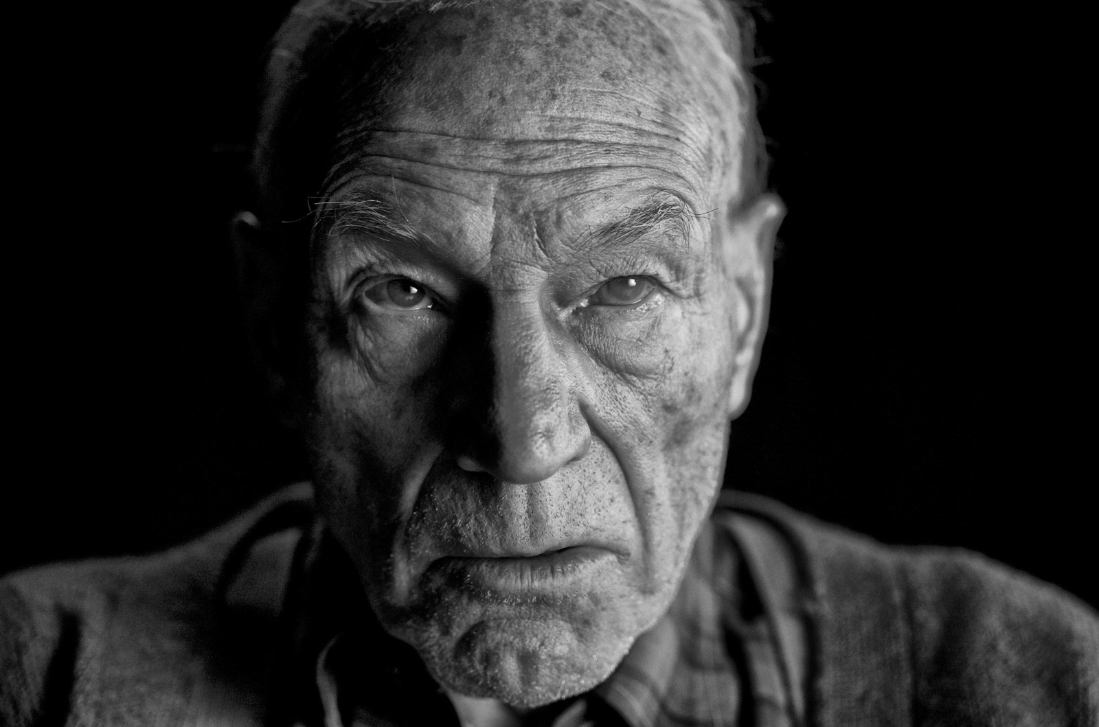 viso, nero, monocromo, ritratto, Logan 2017, scultura, Patrick Stewart, Charles Xavier, capo, uomo, oscurità, bianco e nero, fotografia in bianco e nero, avvicinamento