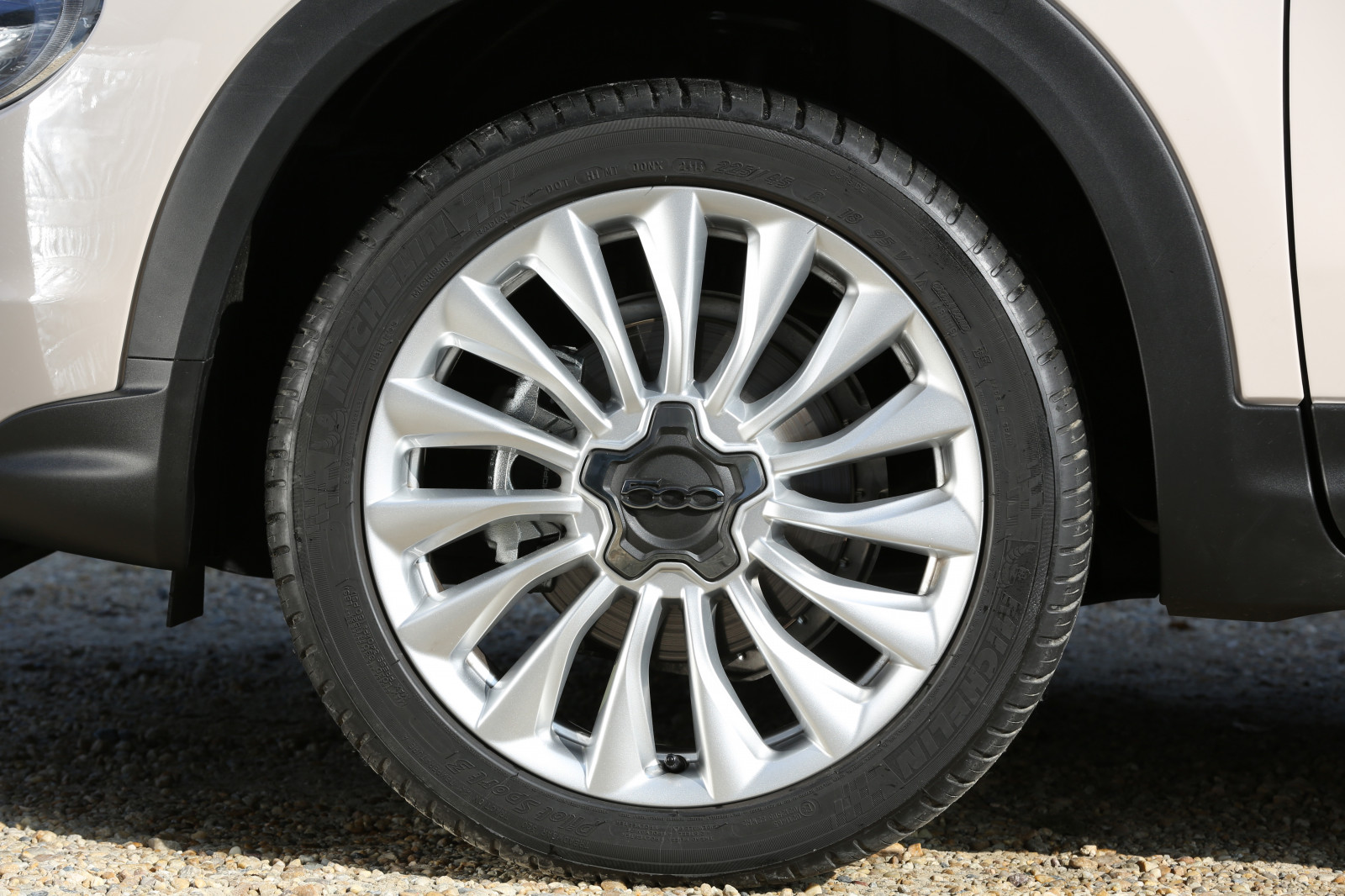 รถ, ยานพาหนะ, ยาง, 2015, ซีดาน, FIAT, netcarshow, netcar, ภาพรถยนต์, ภาพรถ, 500X, ล้อ, ขอบ, ยานพาหนะบก, ภายนอกยานยนต์, รถยนต์ทำ, รถหรู, รถครอบครัว, กันชน, รถกะทัดรัด, ยางรถยนต์, รถเมือง, กีฬายูทิลิตี้รถ, พูด, ล้ออัลลอยด์