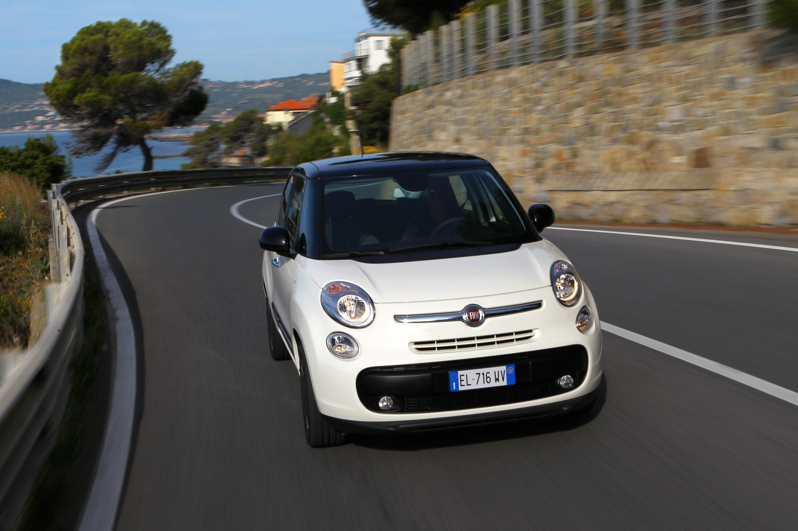 auto, vozidlo, fiat 500, FIAT, netcarshow, netcar, obrázky vozidel, photo auto, 2014, 500L, pozemní vozidla, automobilového designu, automobilový exteriér, automobil make, luxusní vůz, městské auto, Kompaktní sportovní užitkové vozidlo