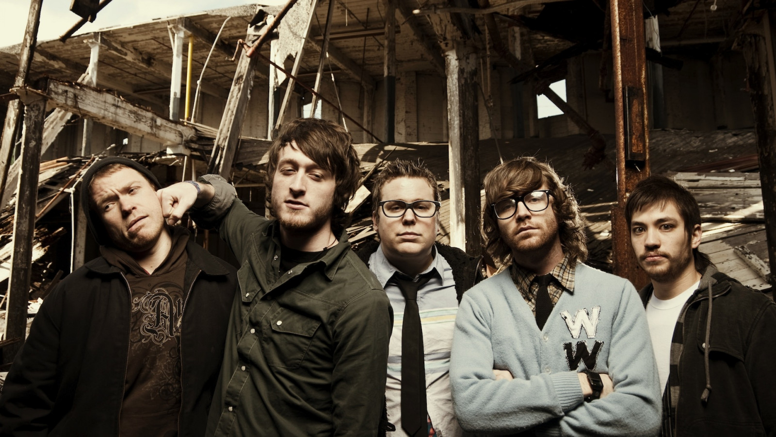 brýle, kapela, kravata, strom, dívka, zábava, oblečení, dav, sociální skupina, Chariot, human behavior