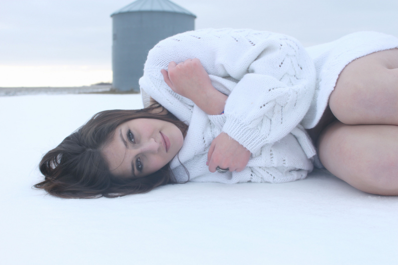 bílý, model, ruce, oči, bruneta, sníh, zima, fotografování, modrý, Studený, Kánon, svetr, vlasy, zmrazení, tóny, scenérie, dívka, mimo, ženský, dlouhé vlasy, produkt, jennifergalea, whitesweater, jenngalea, omrzlina, coldhands