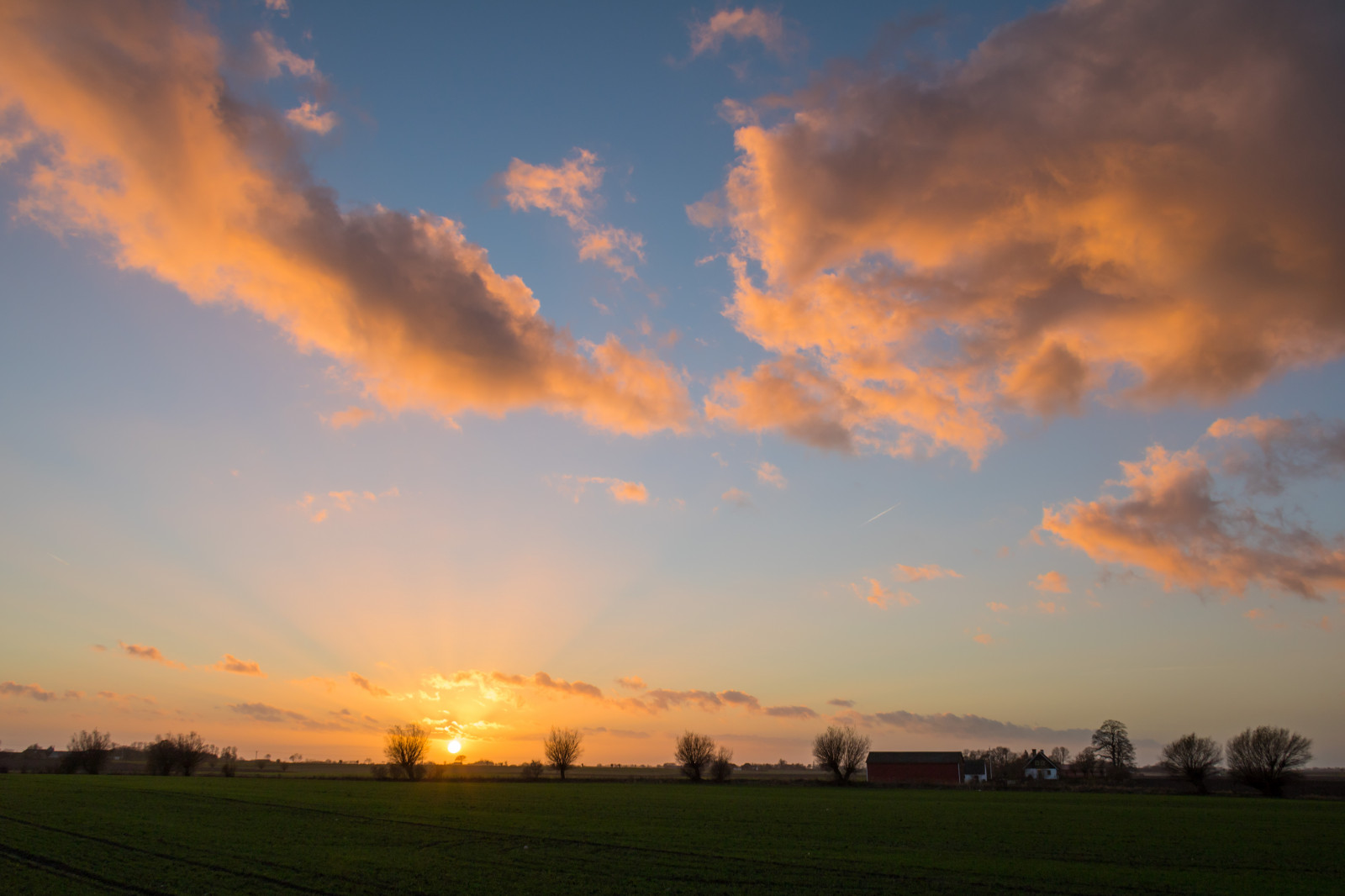 slunečnímu záření, krajina, západ slunce, nebe, pole, svítání, večer, ráno, slunce, horizont, soumrak, mrak, svítání, nebe, solnedg ng, venkov, moln, landsbygd, s dersl tt, landskap, exif modelu canoneos760d, geocountry, Kamera aby kánon, geocity, Model fotoaparátu canoneos760d, geostate, geolocation, EXIF čočka efs18200mmf3556is, exif aby kánon, EXIF isospeed 100, EXIF otvor 71, exif focallength 18mm, prostý, prérie, venkov, odlesk, červená obloha v dopoledních hodinách, meteorologický jev, kupa