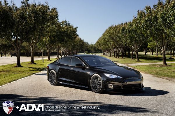 black,electric,model,1600x1067 px,adv1,cars
