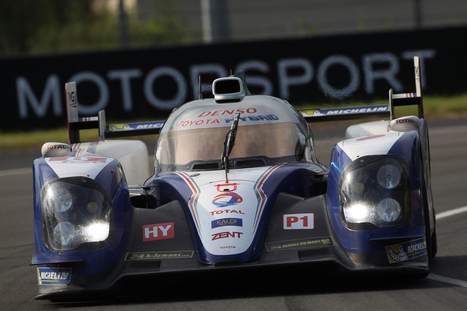 Auto, Fahrzeug, Toyota, Sportwagen, Rennen, 2013, Netcarshow, Netcar, Auto Bilder, Auto Foto, Rennen, Supercar, TS030 Hybrid Le Mans 24 Stunden Praxis, Landfahrzeug, Automobil-Design, Rennauto, Automobil machen, Rennstrecke, Autorennen, Freilaufwagen, Formel Eins, Sport-Prototypen, Formel ein Auto, Audi r10 tdi