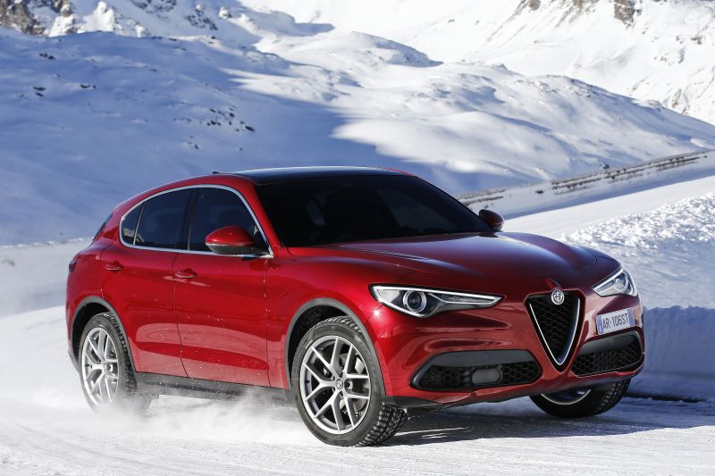 auto, vozidlo, Alfa Romeo, limuzína, netcarshow, Mazda auto, vozidlo, Alfa Romeo, limuzína, netcarshow, Mazda