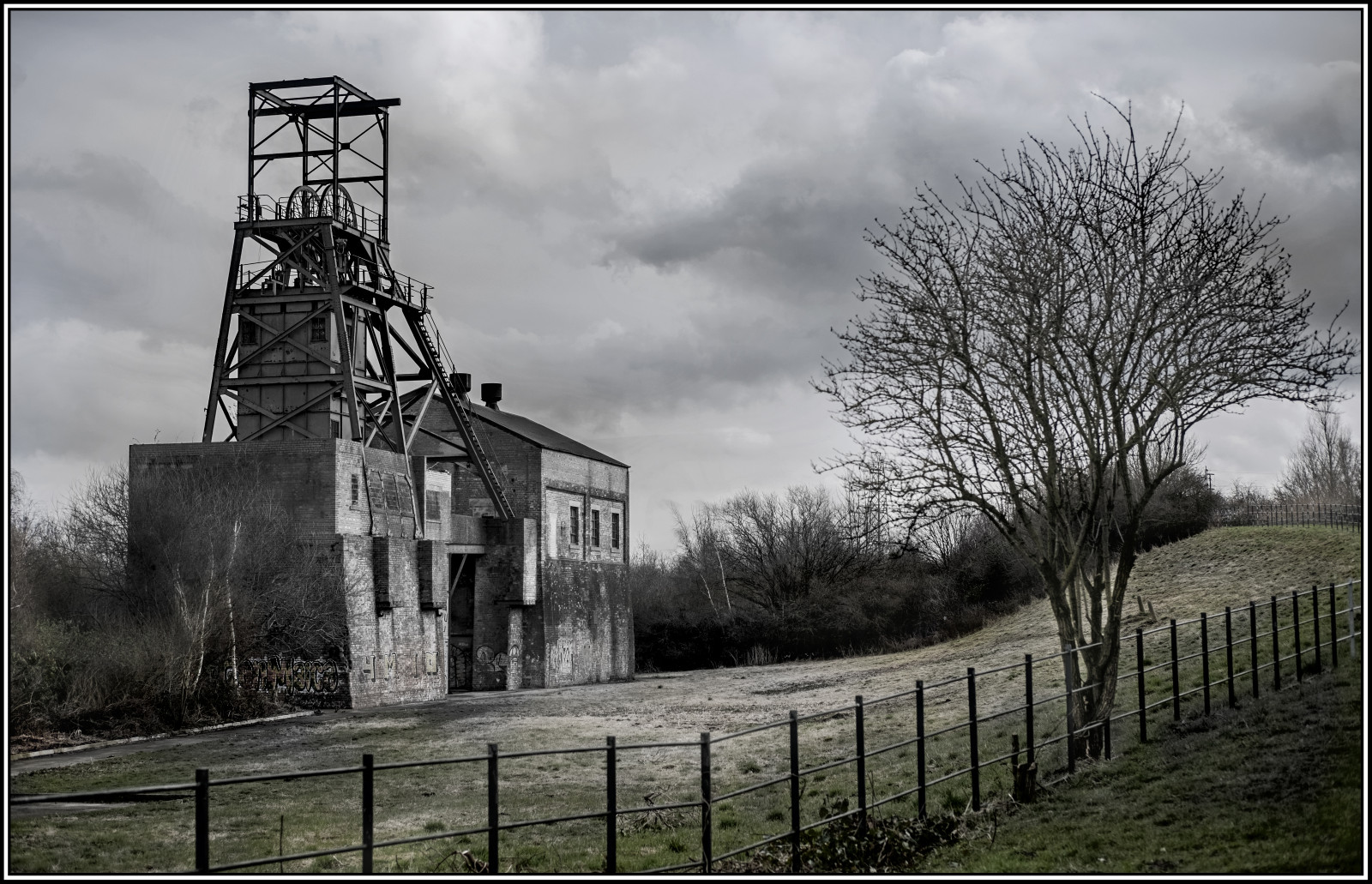Wallpaper monochrome, dark, architecture, abandoned, clouds, house