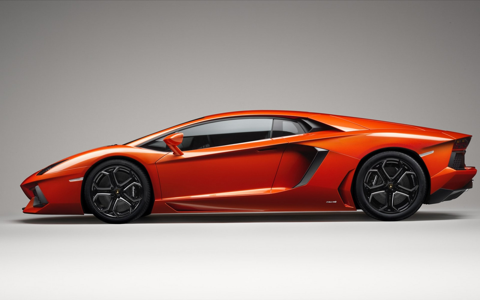 auto, vozidlo, Lamborghini, Lamborghini Aventador, sportovní auto, výkon auta, Lamborghini Reventon, kolo, superauto, 1920x1200 px, pozemní vozidla, automobilového designu, automobil make, model auta, luxusní vůz