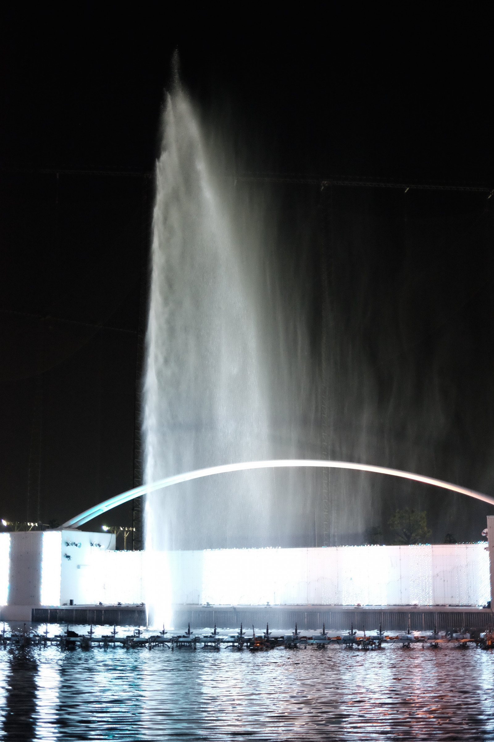 noc, voda, odraz, kašna, Tokio, Fujifilm, světlo, osvětlení, Fujinon, classicchrome, x, xf35mm, XT1, Jomiuriland, jewelumination, xf35mmf12r, Atmosféra Země, vodní prvek