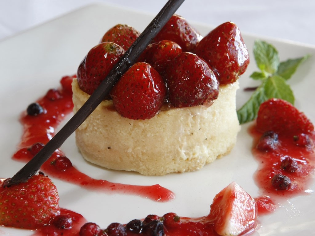 jídlo, ovoce, jahody, snídaně, dezert, Tvarohový koláč, rostlina, bobule, jahoda, jídlo, malina, kuchyně, jídlo, vyrobit, frutti di Bosco, pavlova, Jahodový koláč