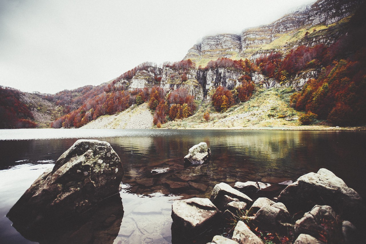 1280x853 px, otoño, paisaje, rock, Árboles, agua