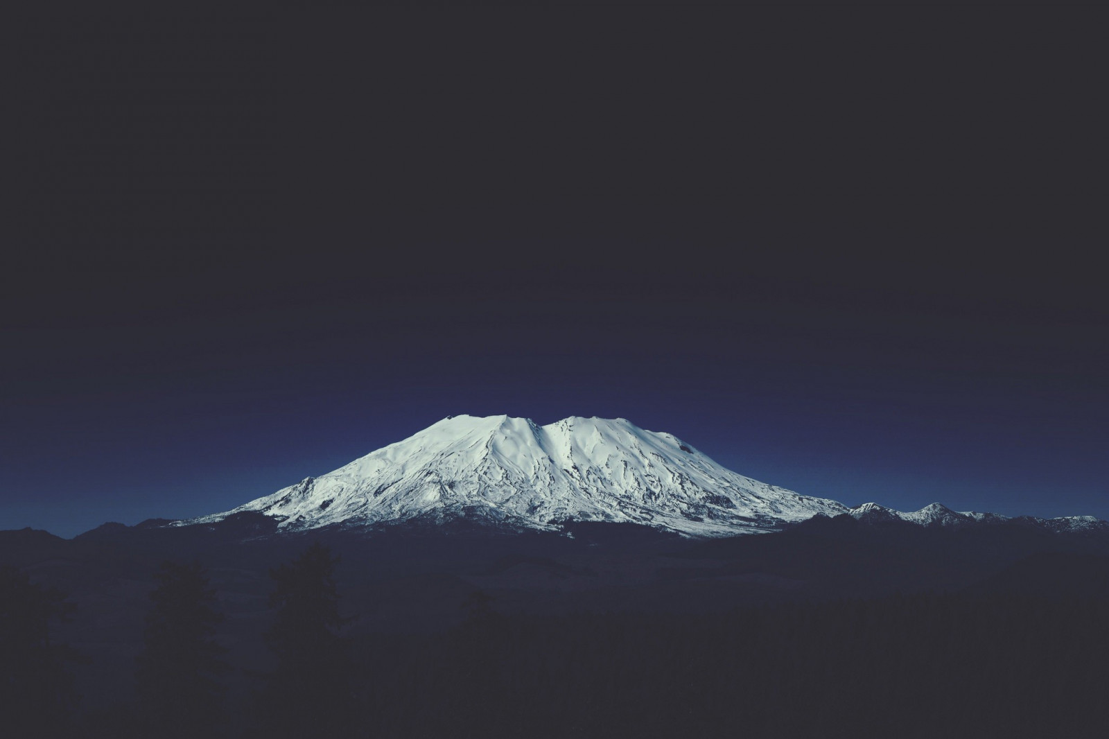 mountains, nature, horizon, atmosphere, summit, plateau, cloud, mountain, atmospheric phenomenon, mountainous landforms, landform, geographical feature, geological phenomenon, mountain range, stratovolcano