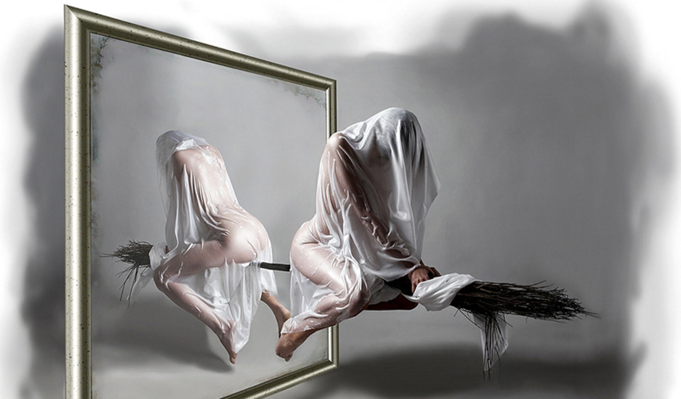 epätodellinen, naiset, luuta, peili, arkkia, see through sheets, paljas pohja