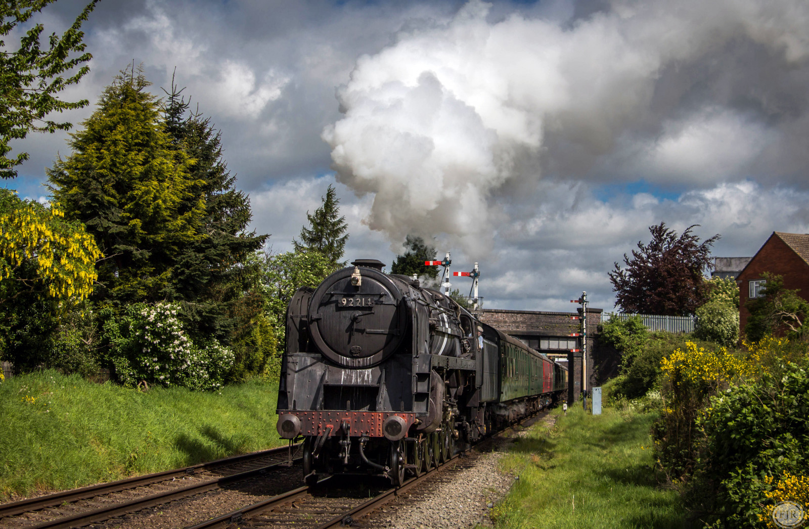 krajina, voda, tráva, nebe, vozidlo, vlak, Anglie, nádrž, Kánon, Spojené království, doprava, lokomotiva, konvice, Severní, viadukt, pátek, Cromwell, 2014, mrak, strom, parní, skvělý, rostlina, centrální, 9., dráha, Ó, kohout, pruh, 29, 700d, vysočina, smět, venkov, oliver, železniční doprava, kolejová vozidla, železniční vůz, Parní motor, slavnost, Charnwood, Loughborough, Gcr, Lambton, Swithland, košík, Woodthorpe, 9f, 70013, 92214, Kinchley, L92