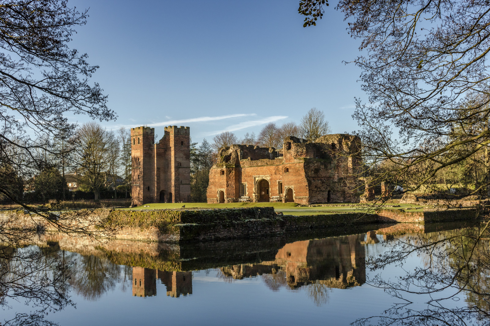 krajina, jezero, voda, Příroda, budova, odraz, nebe, hrad, historický, dějiny, rybník, jaro, Spojené království, banka, zřícenina, zámek, Kirby, majetek, strom, list, vodní tok, hradní příkop, mezník, nádrž, scénický, turistická atrakce, vodní, dávná historie, historické místo, vodní hrad, středověk, zbytky, vznešený domov, Leicester, naure, national trust for places of historic interest or natural beauty