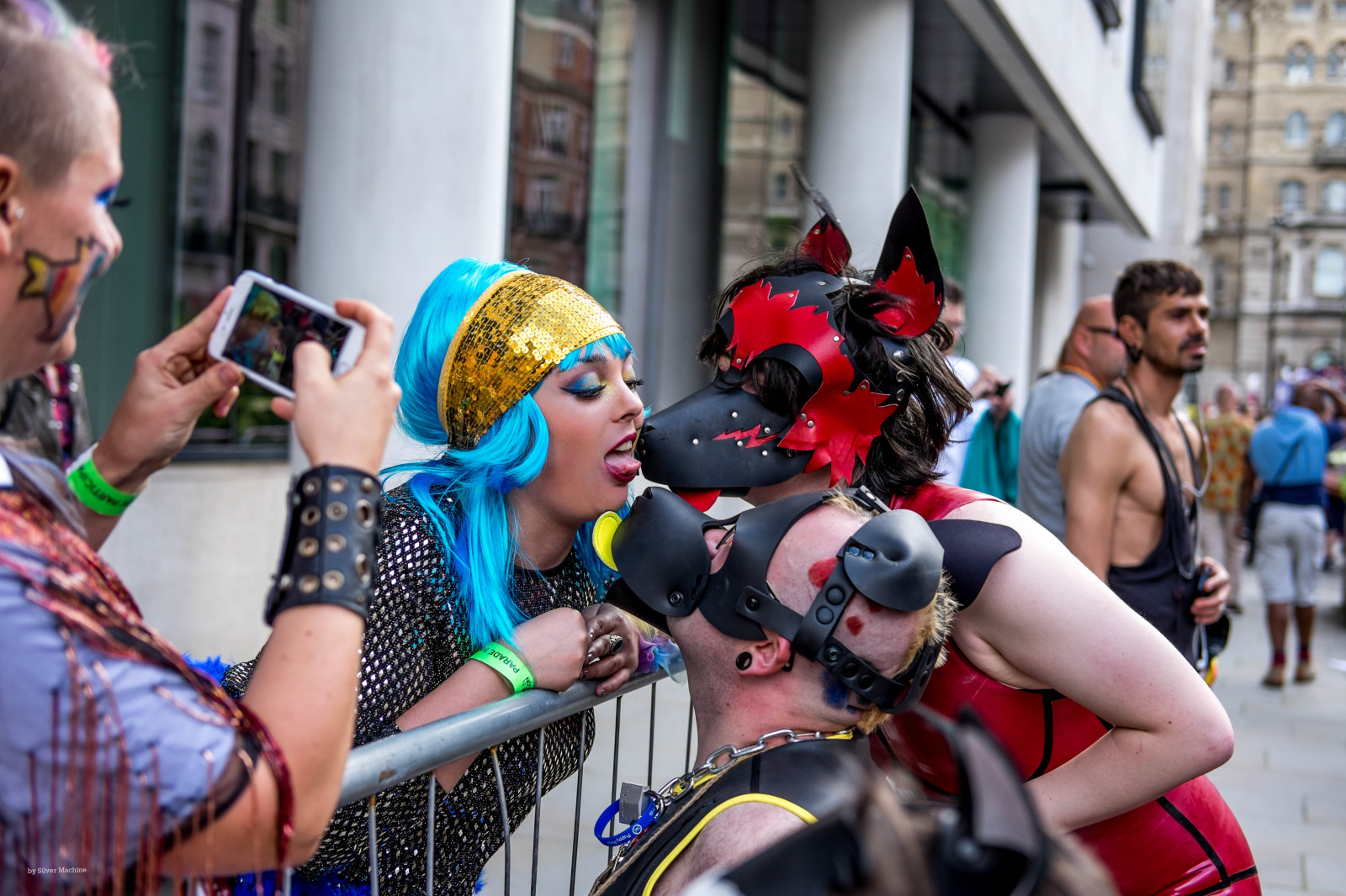 Londýn, ulice, stojící, výprask, událost, Fujifilm, Karneval, dívka, festival, zábava, streetphotography, kostým, dav, upřímný, streetportrait, fujifilmxt10, rekreace, fujinonxf35mmf2rwr, pride, Prideinlondon, Lgbtpride2016, Streetparade, public event