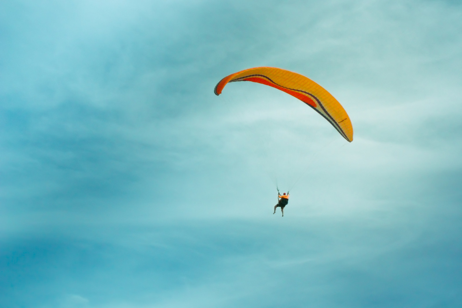 sportovní, lidé, minimalismus, nebe, fotografování, mraky, modrý, jednoduchý, fotograf, sama, vinobraní, svoboda, paragliding, Volný, uvolnit, fotografie, bezmotorové létání, minimální, křídlo, vscofilm, Atmosféra Země, extrémní sport, parašutismus, girlphotographer, parapente, Windsports, letecké sporty, vintagephotography