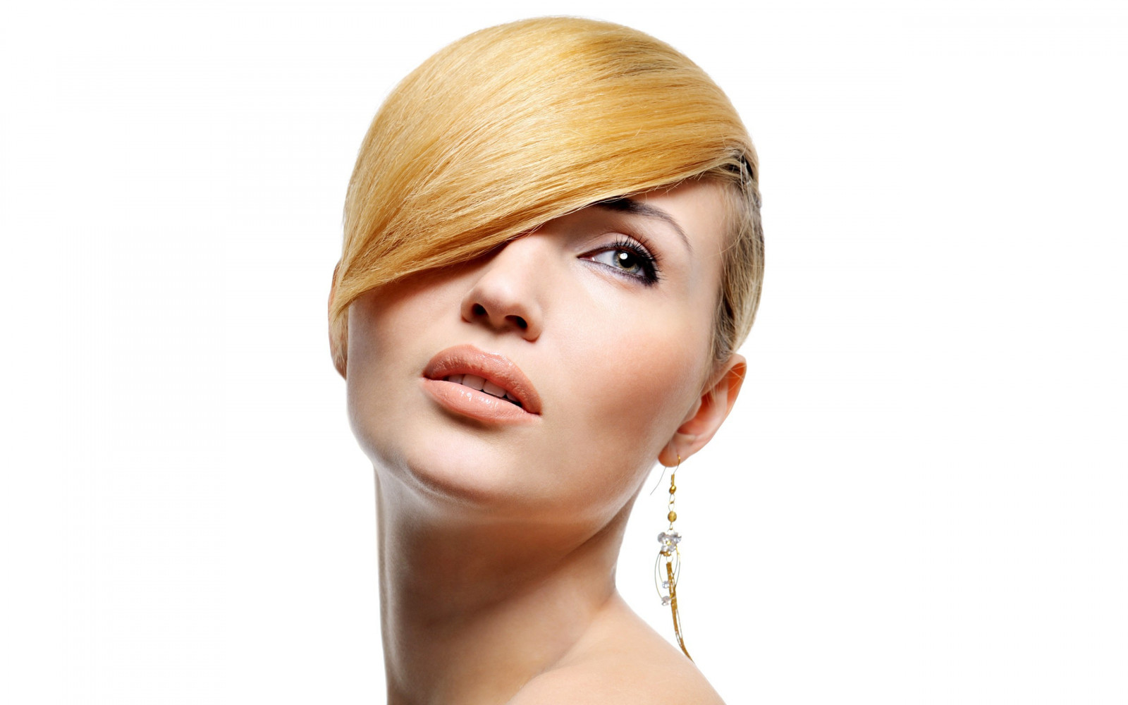 viso, modello, bionda, sfondo semplice, guardare lontano, capelli lunghi, occhi blu, colli, capelli, pelle, capi di abbigliamento, capo, stilizzato, berretto, copricapo, costume, biondo, velo, orecchini, acconciatura, parrucca, 2560x1600 px, accessorio di moda, orecchio, sopracciglio, accessorio dei capelli