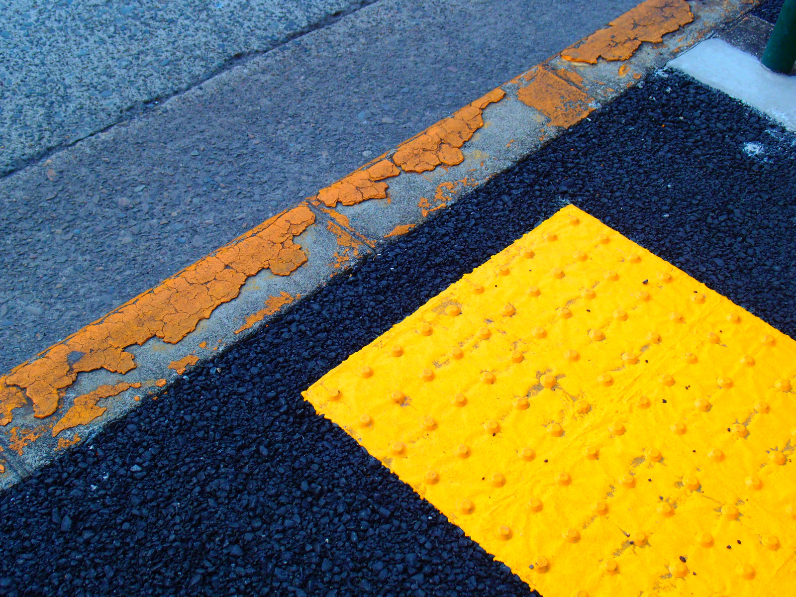 žlutý, trojúhelník, vzor, textura, náměstí, asfalt, úhel, materiál, patro, podlaha, dno, čára, tečka, podlaha, povrch vozovky