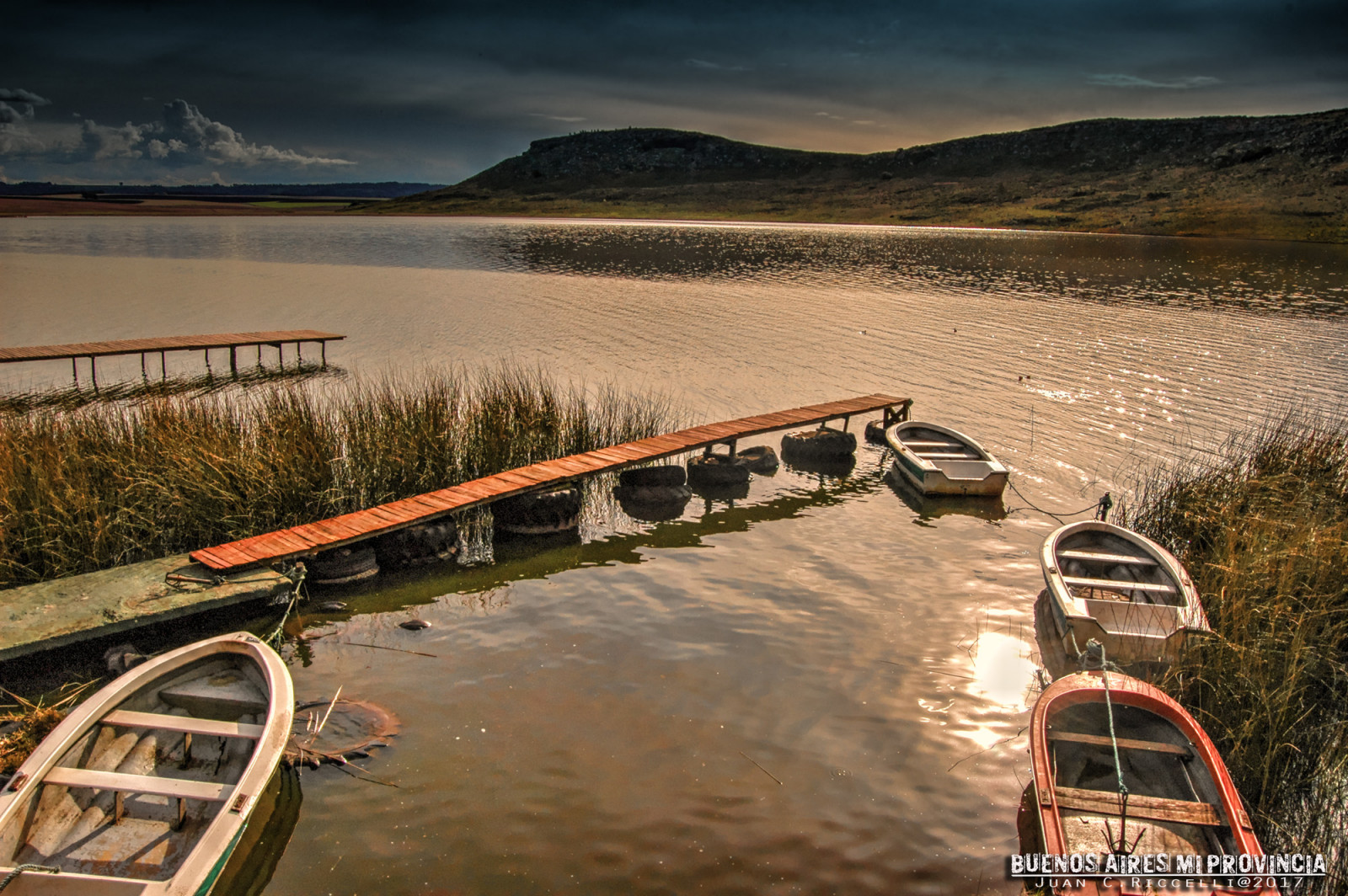 západ slunce, moře, záliv, jezero, voda, odraz, vozidlo, kopce, večer, ráno, pobřeží, most, řeka, HDR, soumrak, Argentina, klid, paisaje, atardecer, agua, laguna, nádrž, krajiny, airelibre, Paisajes, calma, Tranquilidad, vodní, pohořím, Buenos Aires, buenosairesmiprovincia, labrava, lagunalabrava, Balcarce, lagoom
