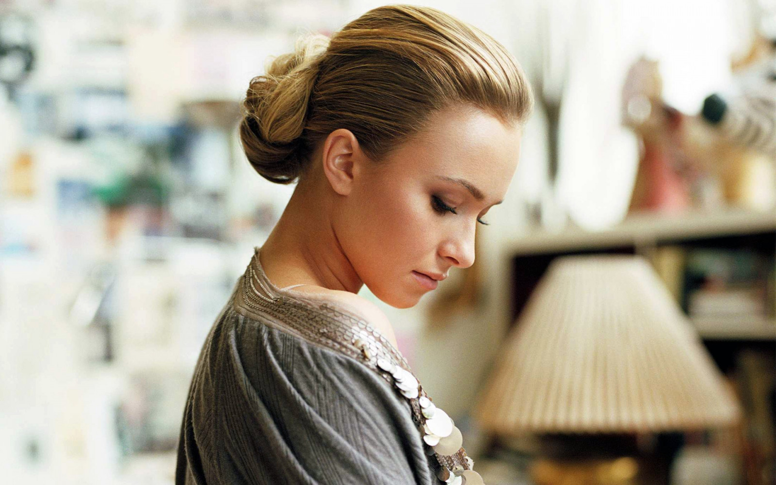 Hayden Panettiere, blond, profil, tvář, stolní lampa, rozmazání