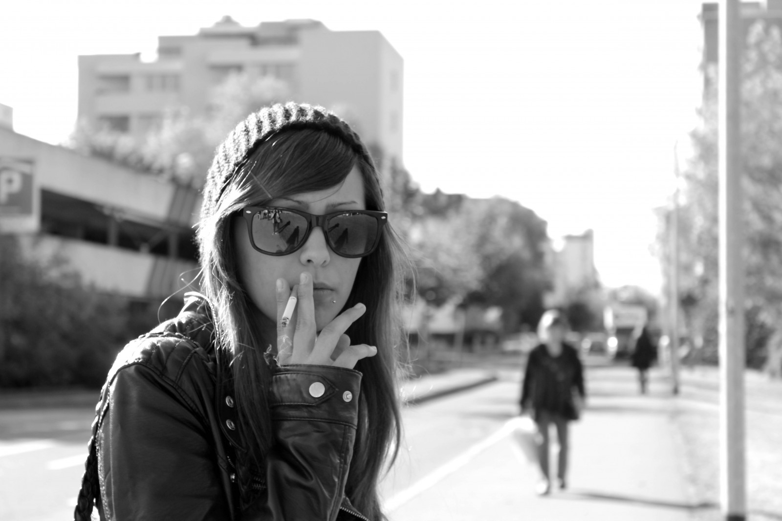 Wallpaper old, street, sunglasses, glasses, winter, vehicle, road