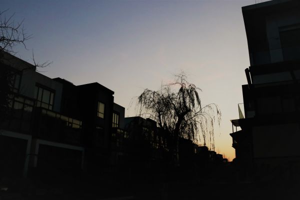 sky,atmosphere,building,window,dusk,cloud