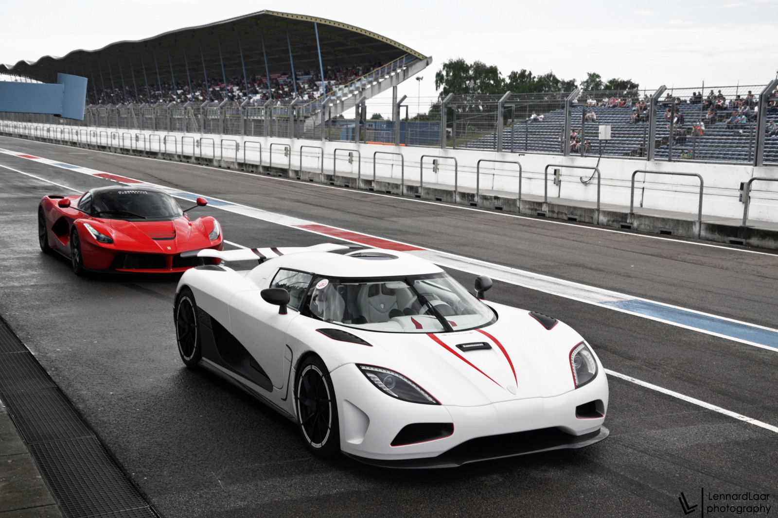 auto, sportovní auto, superauto, vozidlo, automobilového designu, silnice, závodní auto, výkon auta, sports car racing, technika, automobilový exteriér, kolo, osobní luxusní automobil, luxusní vůz, ulice, motorsport, automotive wheel system