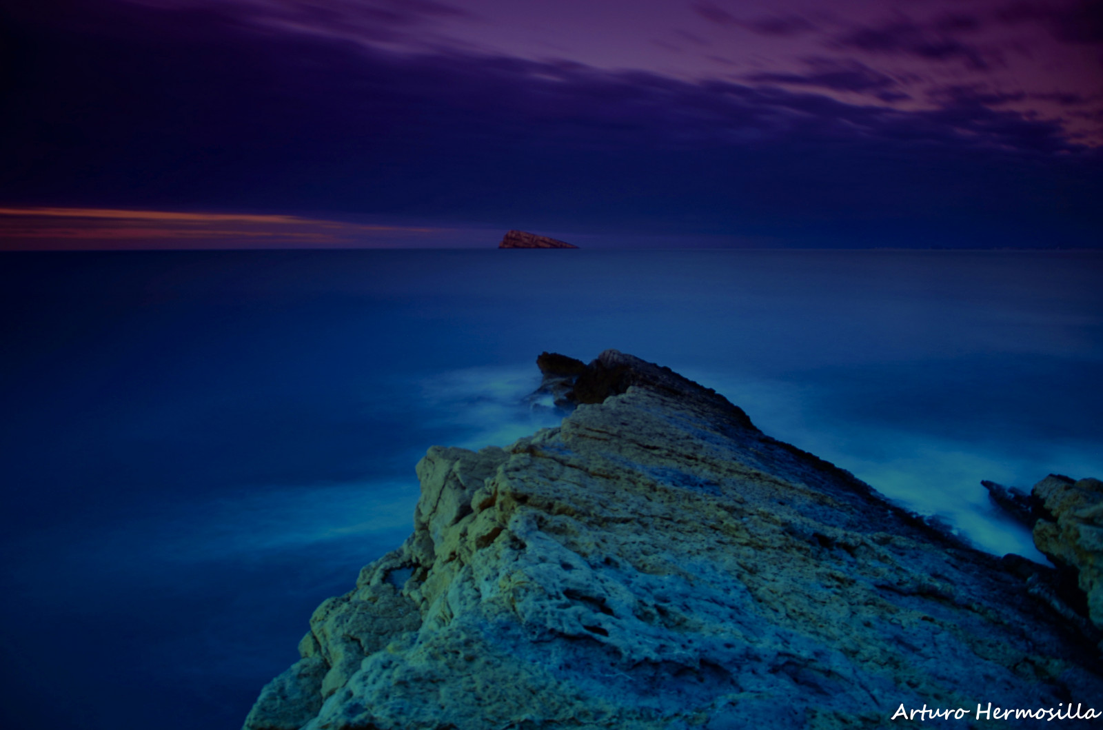 hav, klippe, afspejling, himmel, sten, skyer, kold, kyst, klint, måneskin, horisont, atmosfære, ø, Nikon, kappe, skumring, 2015, Terræn, Sky, bjerg, daggry, ocean, D7000, bølge, Amanecer, Arturo, Hermosilla, Benidorm