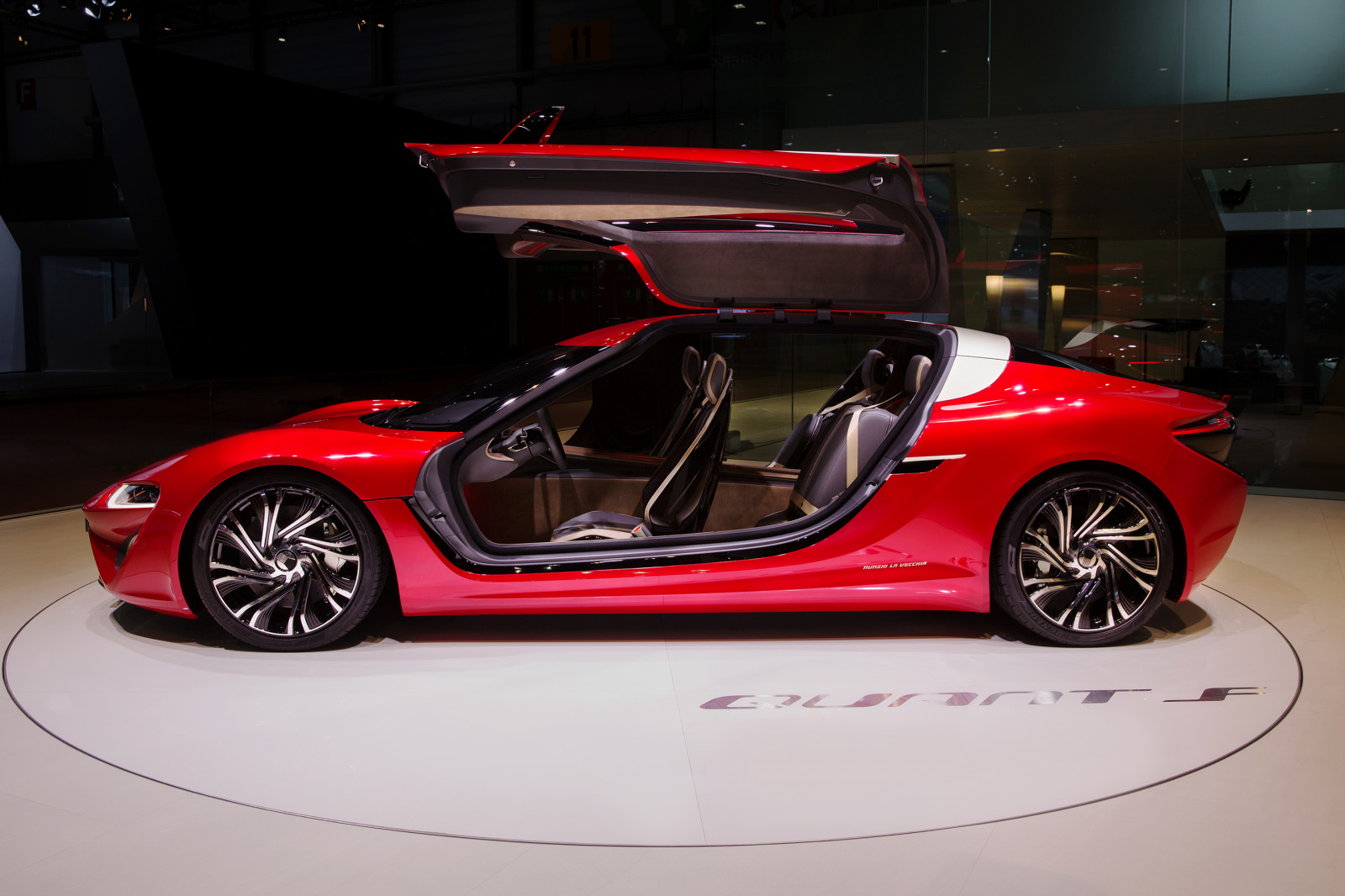 auto, vozidlo, sportovní auto, 2015, výkon auta, netcarshow, netcar, obrázky vozidel, photo auto, výstava, Nanoflowcell, Quant F, superauto, pozemní vozidla, automobilového designu, automobil make, model auta, koncept vozu, auto show