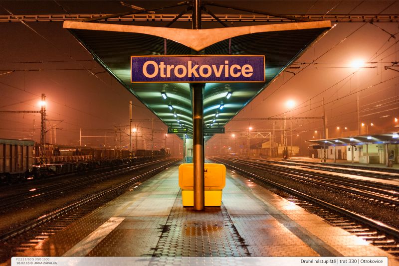 noc, Otrokovice, zima, železniční stanice, déšť, světlo noc, Otrokovice, zima, železniční stanice, déšť, světlo