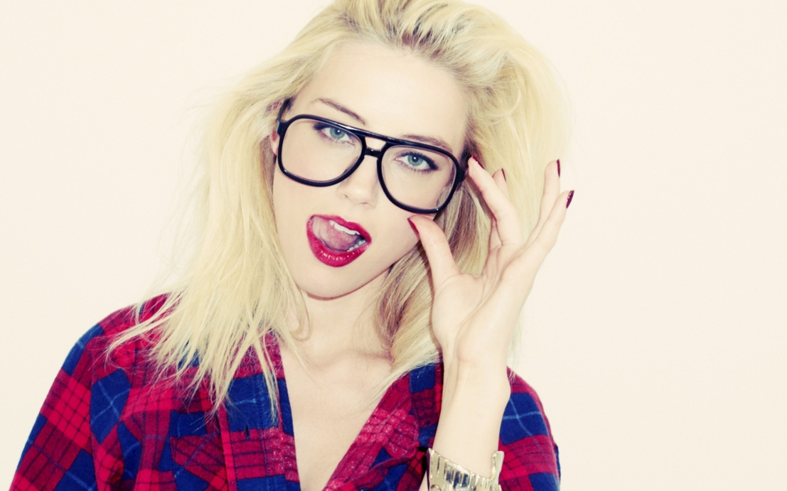Wallpaper : 1920x1200 px, Amber Heard, si rambut coklat, kacamata