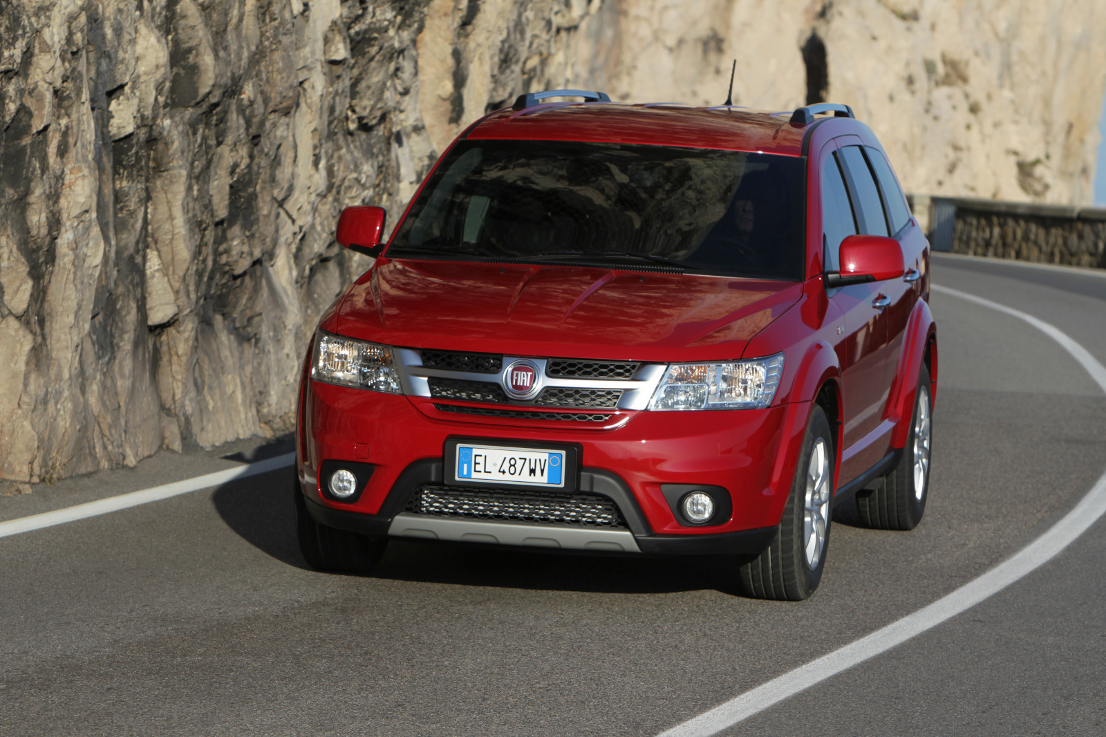 кола, превозно средство, FIAT, netcarshow, netcar, автомобили изображения, кола снимка, 2014, Freemont AWD, наземни превозни средства, автомобилната екстериор, автомобилна марка, джипове, компактен джипове, супермини, Dacia Sandero