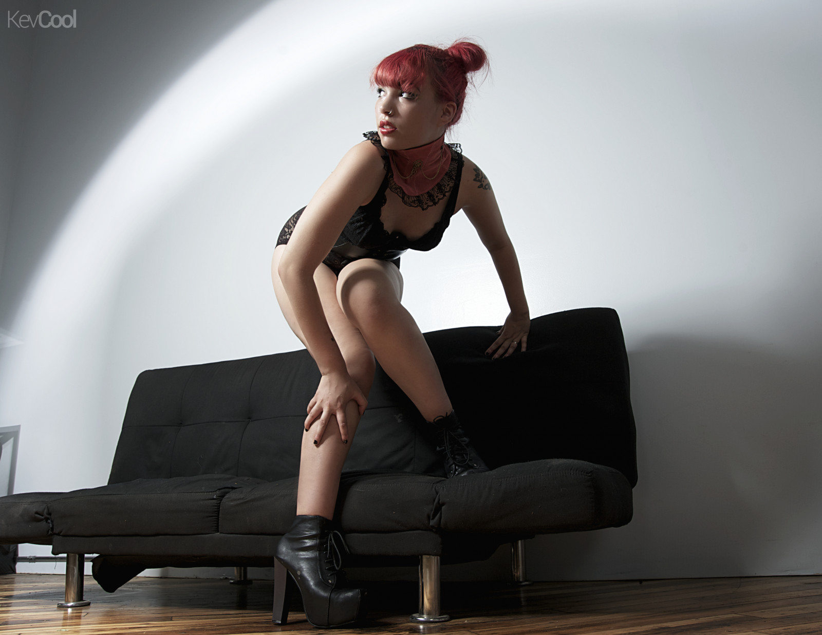 model, Červené, sedící, kouzelník, vlasy, korzet, kapsa, kloub, dívka, krása, sierra, noha, nábytek, krk, střevíc, sb910, rameno, jídlo, fetiš modelu, sb700, děvče