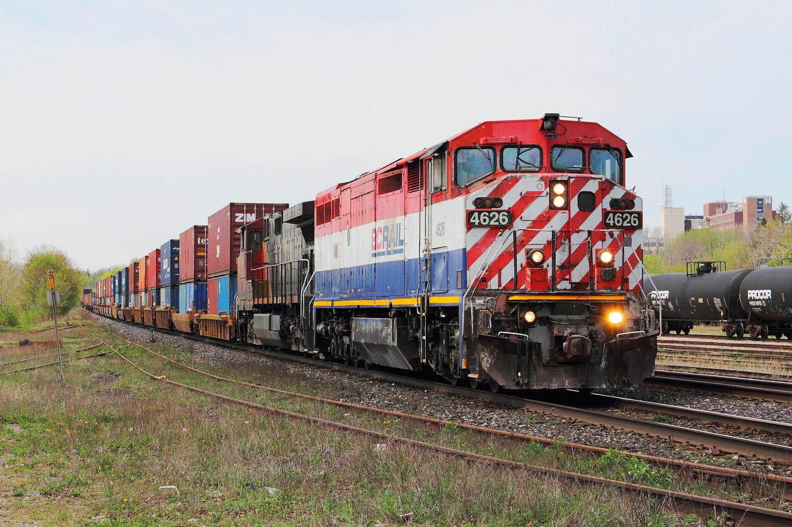 vozidlo, vlak, železnice, stopy, doprava, náklad, lokomotiva, kutna, rychlá přeprava, GE, strom, železnice, vlaky, kolejnice, rostlina, před naším letopočtem, dráha, cn, kolejnice, Dundas, railfan, druh dopravy, veřejná doprava, železniční doprava, kolejová vozidla, železniční vůz, nákladní doprava, intermodální, bcol, pododdělení, 148, Brantford, Bcrail, 4626, C408m