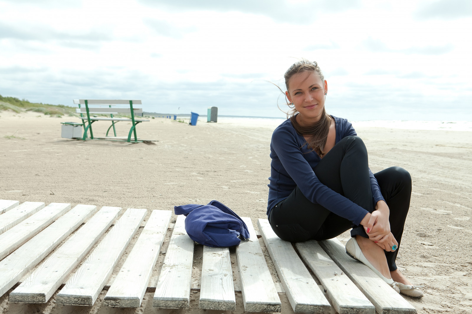 Wallpaper : women, model, Sophia E, sitting, smiling, brunette 5616x3744 - pinokyo - 1254795