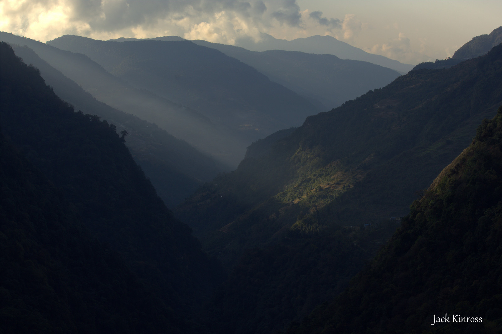 Sonnenlicht, Landschaft, Wald, Hügel, Himmel, Tiger, Abend, Morgen, Nebel, Horizont, Atmosphäre, Nationalpark, Tal, Bergpass, Wildnis, Leopard, Alpen, Nepal, Berglandschaft, Plateau, Grat, Terrain, Wolke, Baum, Berg, Dämmerung, Mygearandme, Massiv, Mygearandmepremium, Mygearandmebronze, Mygearandmesilver, Mygearandmegold, Mygearandmeplatinum, Mygearandmediamond, Hochland, Bergige landforms, Gebirge, Bergstation, Erhaltung, Meteorologisches Phänomen, fiel, Phänomen, gefährdet, Böschung, Schlafentzug