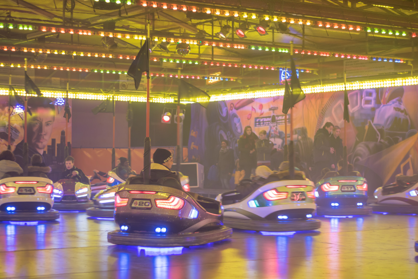 noc, park, Německo, Vánoce, veletrh, Vánoce, vánoční trh, července, Německo, deutschland, Rostock, julmarknad, exif modelu canoneos760d, geocountry, Kamera aby kánon, geocity, Model fotoaparátu canoneos760d, geostate, geolocation, exif aby kánon, exif isospeed 200, exif focallength 50mm, EXIF ef50mmf18stm čočka, EXIF otvor 20, weinachtsmarkt, rekreace, rekreaci ve volné přírodě, zábavní park, zábavní jízda, nonbuilding struktura