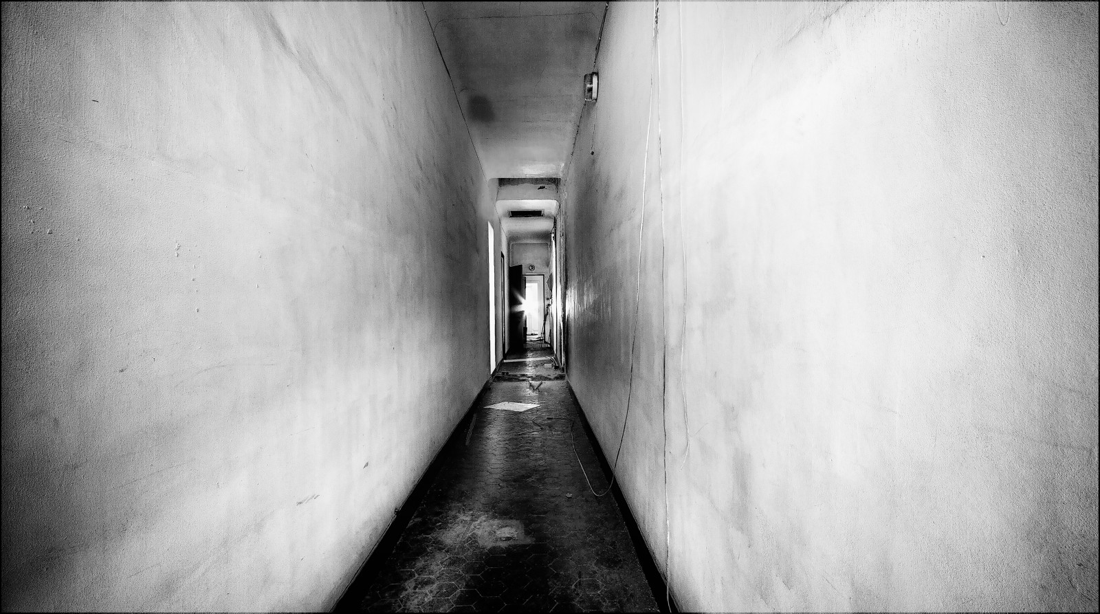 bílý, Černá, černobílý, město, ulice, odraz, fotografování, symetrie, rozklad, urbex, světlo, tělesné, tvar, fotografie, tma, ville, urbain, litovat, noiretblanc, nb, momentka, Lumiere, abandonn, Černý a bílý, monochromatické fotografování, Film noir, zblízka, NetB