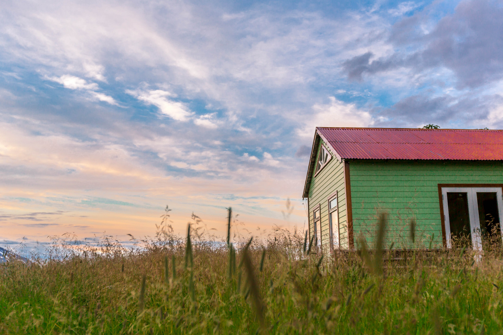 slunečnímu záření, krajina, západ slunce, Příroda, tráva, nebe, pole, fotografování, mraky, Dům, žlutý, modrý, Ztracený, slunce, hospodařit, Kánon, vítr, ostrov, letní, údolí, stodola, nordický, Island, Drsný, Lightroom, Montana, campo, paysage, slunce, venkovský, 2014, Verano, mrak, Krásná, scenérie, cestovat, Nový, hora, lučina, osamělý, fotografie, cielo, naturaleza, paisaje, mraky, nebe, venkov, natur, červenec, zemědělství, louka, Soleil, ciel, elegán, cesta, montagne, T, zajímavý, prostý, belleza, sch n, eos, Reise, viaje, letní, prérie, Islande, venkov, tráva rodina, Nordique, n rdico, juillet, nouveau, Islandia, interessant, alexandermani, interesante, Julio, nuevo, neu, Sumar, svarfa ardalur, sveitin, svarfadardalur